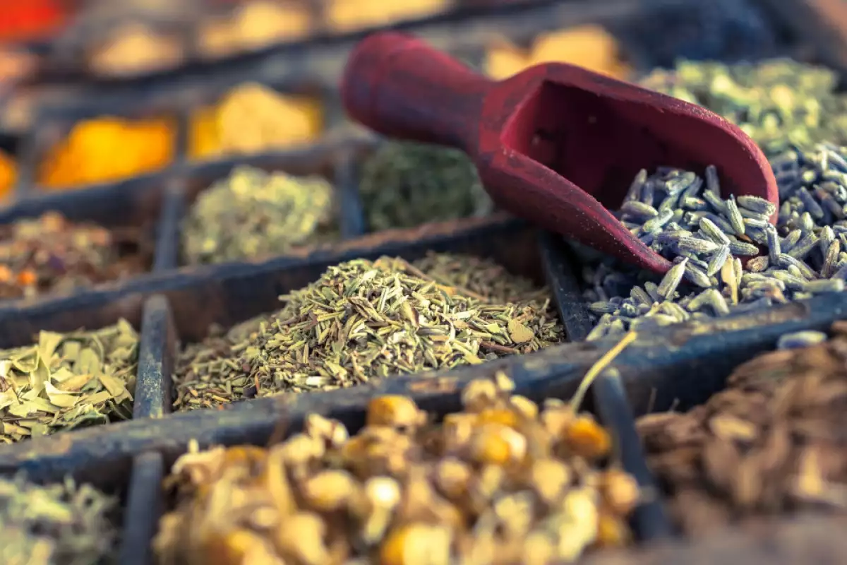 Käytätkö paljon mausteita ruoassa? Tämä tieto muuttaa keittiörutiinisi!