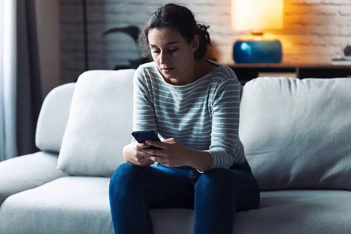 Näin teet itsestäsi näkymättömän Androidilla: Poista evästeet ja estä toimintasi seuranta verkossa