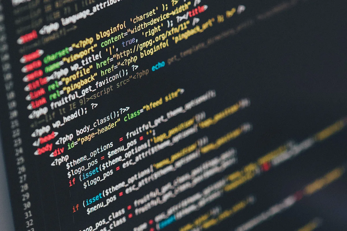 Ohjelmointi: Miksi se on ainoa ammatti, jota tekoäly ei koskaan korvaa?