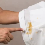 Poista öljytahrat vaatteista minuuteissa – mummojen salainen kikka ilman talkkia tai soodaa!