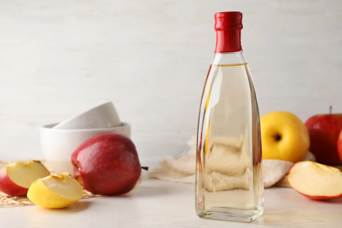 Miksi lisätä tilkka omenaviinietikkaa kasvovoiteeseen? Yllättävä kauneuskikka selitettynä