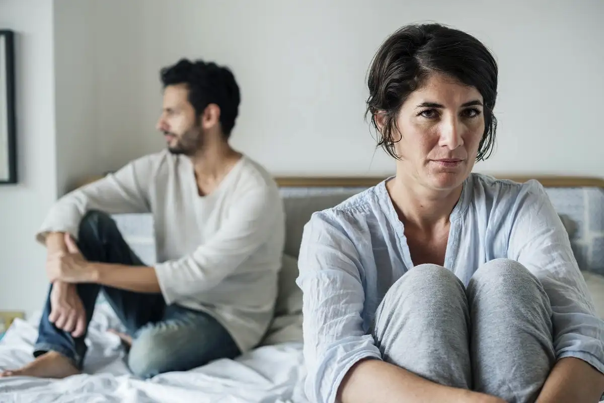 Kuinka tunnistaa, että kumppanisi on onneton parisuhteessa: 3 hienovaraista merkkiä