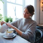 Vihreä vai punainen tee: Kumpi on parempi painonpudotukseen?