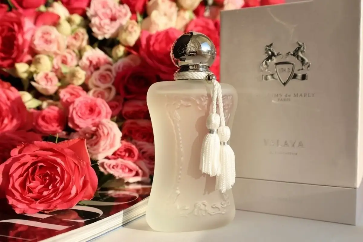 Puhtauden tuoksut syksyllä 2025 – 5 ylellistä parfyymiä, jotka lumoavat!