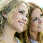 Kaksi uskontoa, yksi rakkaus: pariskunnan voitto unelmien häissä