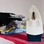 Silitysraudan puhdistus: näin saat raudan kiiltämään kuin uutena