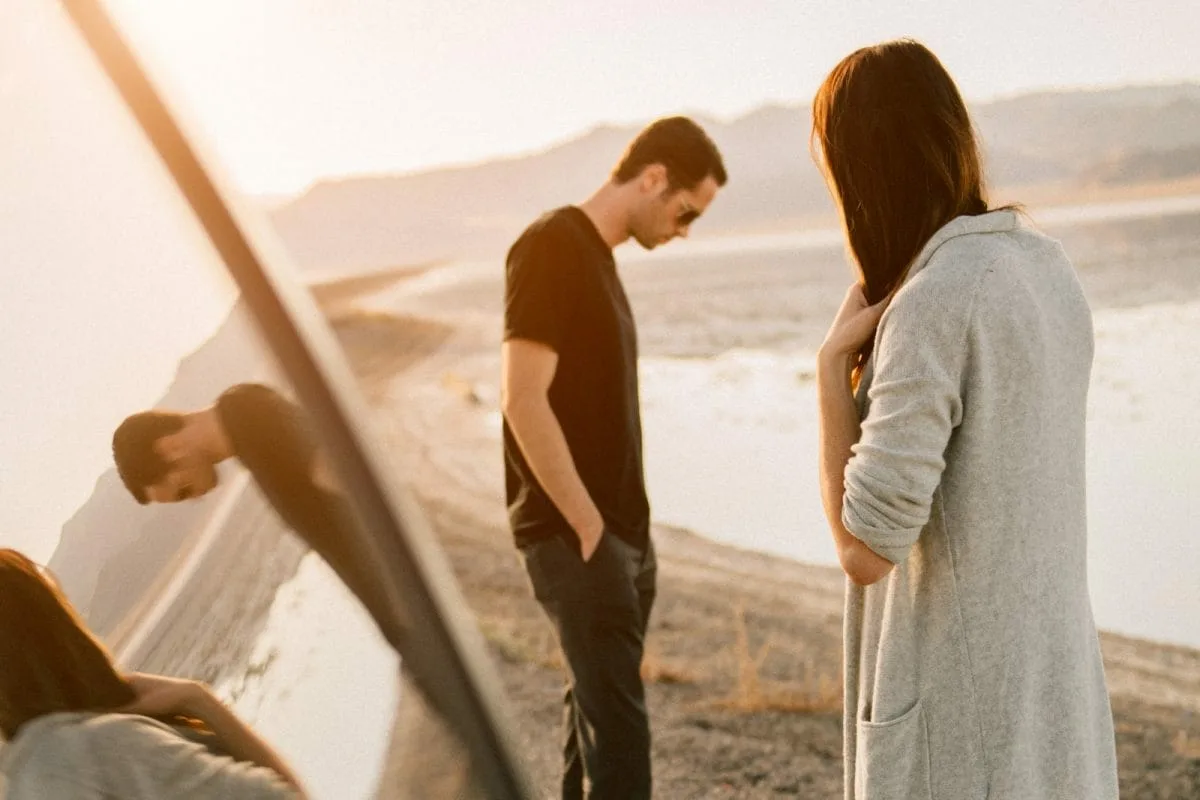 10 merkkiä siitä, että suhteenne on viilentynyt: Onko aika sytyttää rakkauden liekki uudelleen?