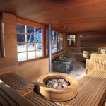 Suomalainen saunakulttuuri: miksi se järkyttää ulkomaalaisia ja miten siihen voi sopeutua