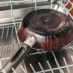 Yksi tapa tuhoaa tarttumattoman pannun nopeammin kuin mikään muu – näin pidät sen priimakunnossa!