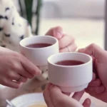 Mitä teen juominen ilman sokeria tai makeutusainetta kertoo sinusta? Psykologinen näkökulma