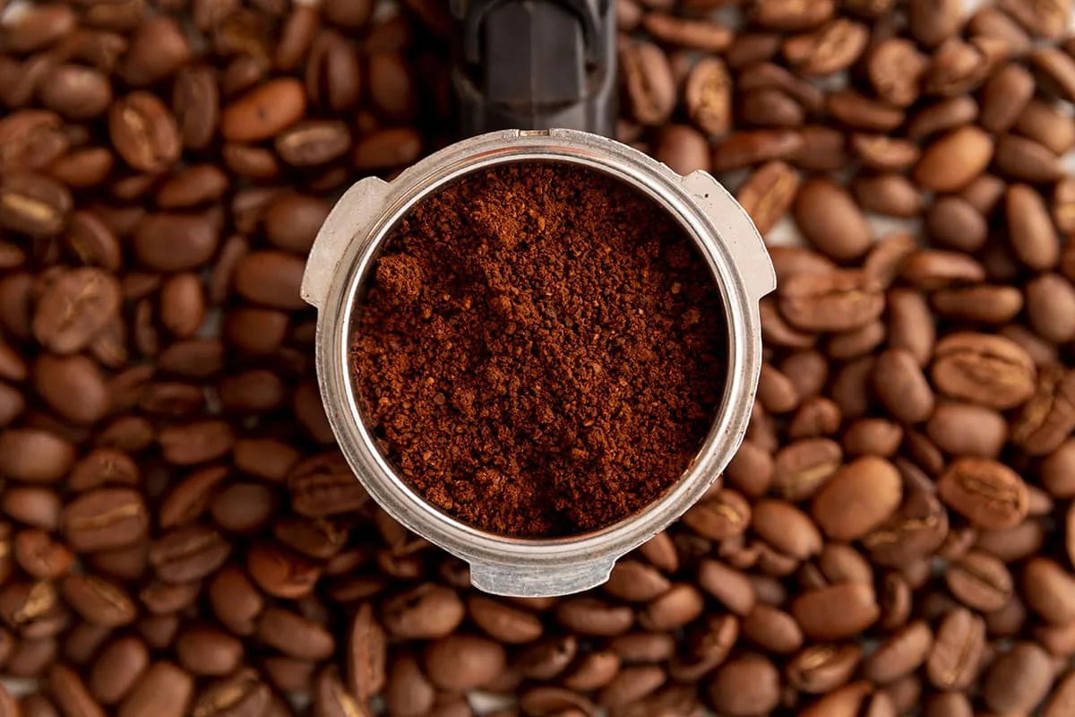 Hävitä torakat yksinkertaisella kahvansyötillä: nerokas torakkapuhdistusvinkki