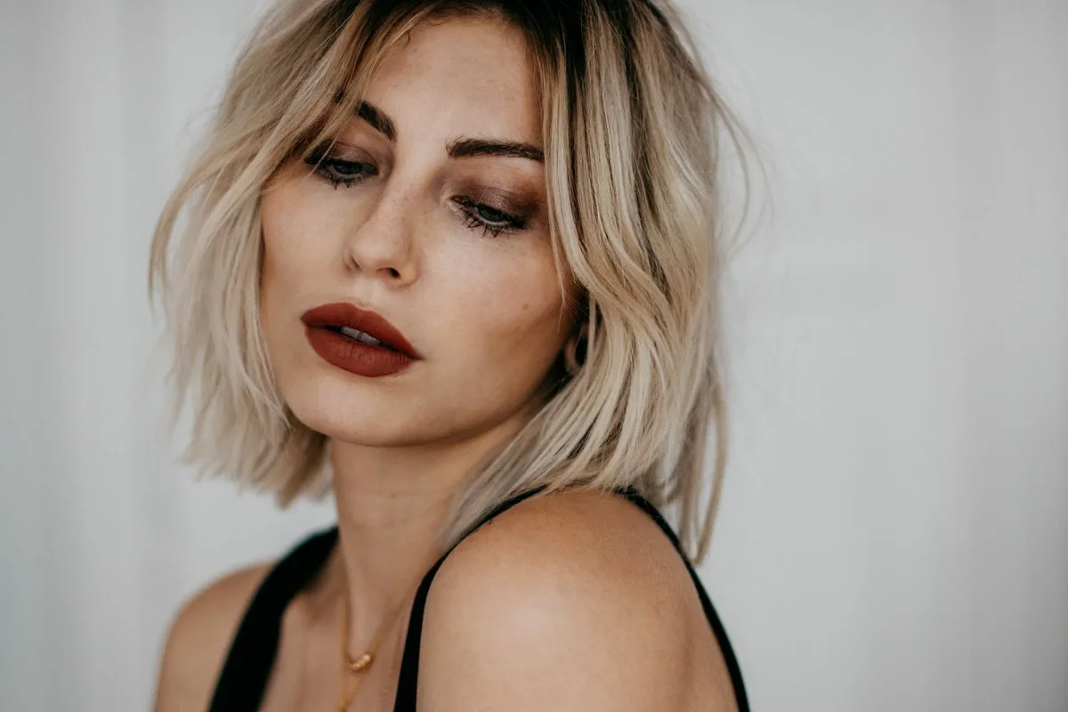 5 trendikästä hiustyyliä, joilla päivität lookisi kevääksi 2025