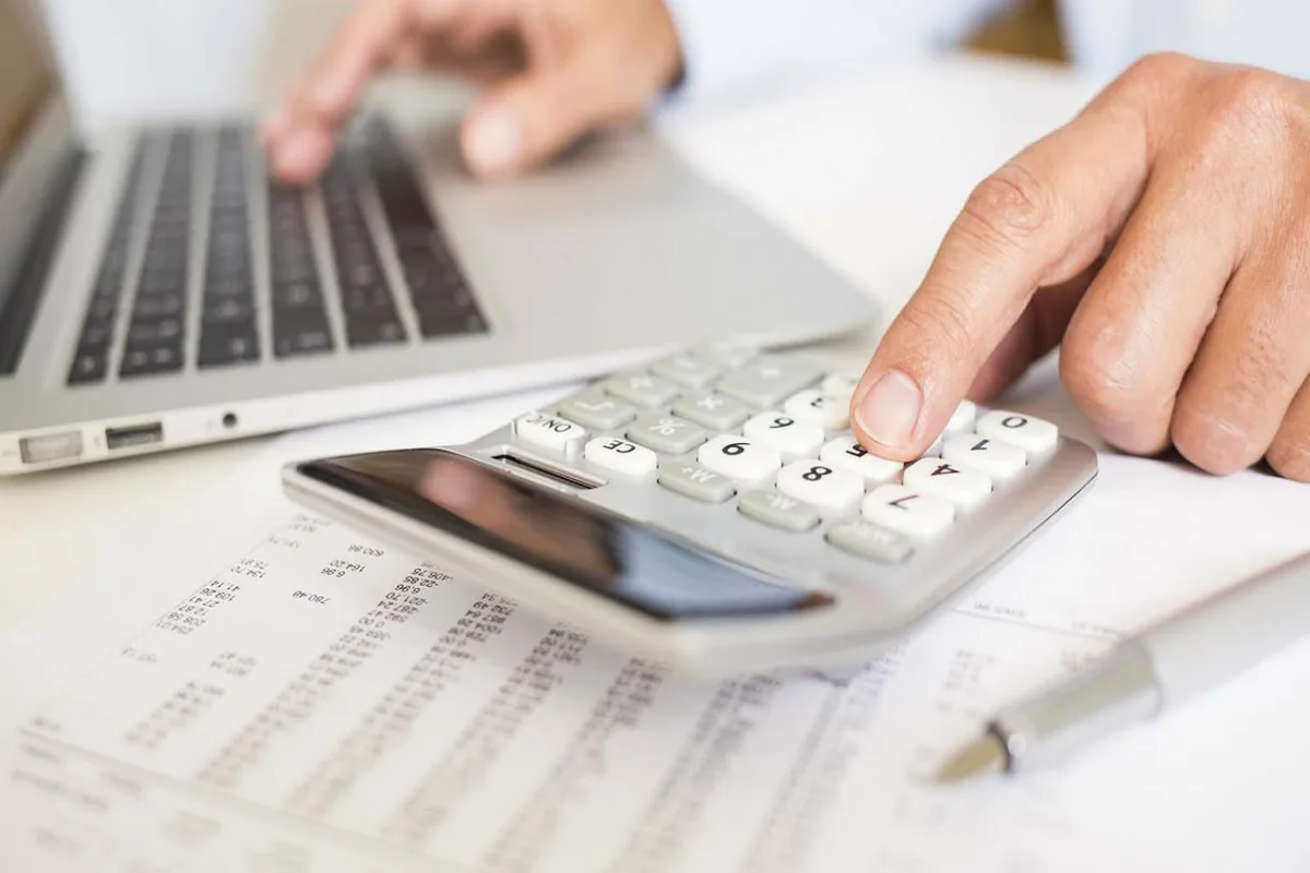 Julkiset tulot Suomessa: Miksi palkkojen avoimuus järkyttää ulkomaalaisia?