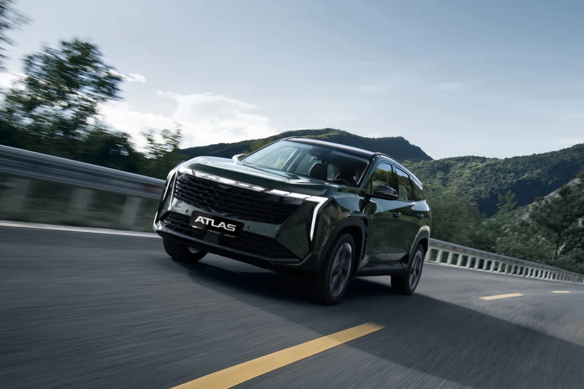 4x2 vai 4x4: kumpi auto on sinun valintasi syksyllä 2025?