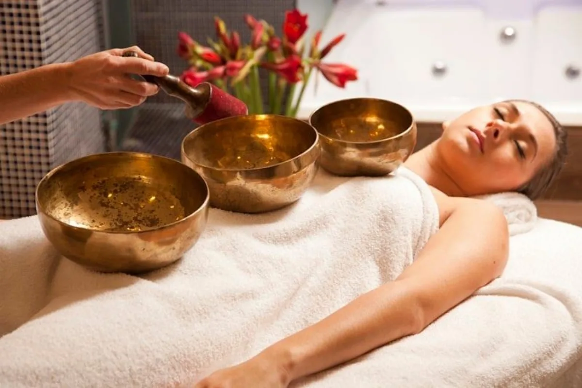 Äänikylpy: rentouttava terapia, joka lievittää stressiä ja uudistaa hyvinvointiasi