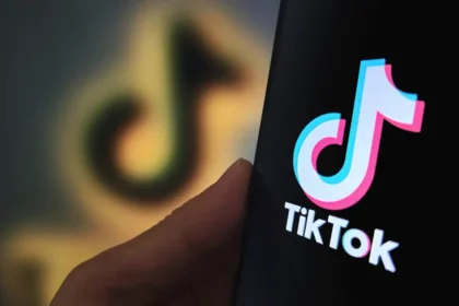 TikTokin AI-prankit: kun vitsit johtavat poliisin väliintuloon