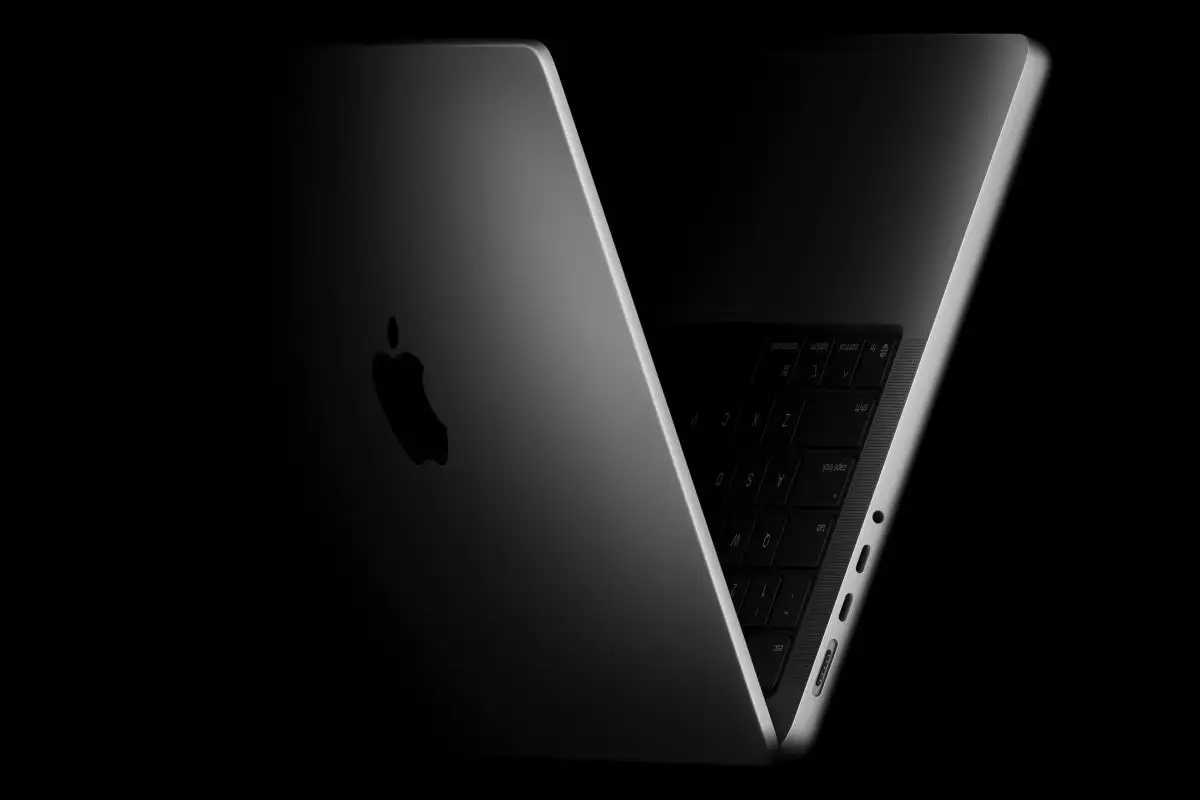 Apple M5 mullistaa pelin: MacBook Pro ja iPad Pro vievät teknologian huipulle