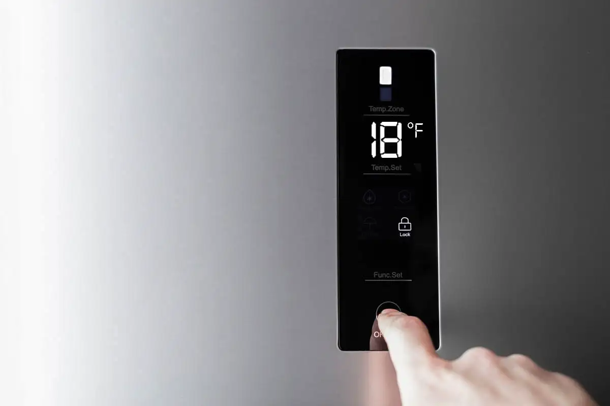 Aseta jääkaappi 4°C:seen: Näin pidät ruoan tuoreena syksyllä