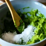 Avokado ja ruokasooda: Miksi tätä yhdistelmää suositellaan ja mihin se sopii?