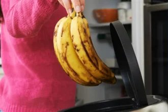 Banaanien säilytysvinkki: Pidä ne tuoreina jopa 16 päivää lasipurkissa