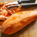 Älä heitä bataattikuoria roskiin: Näin hyödynnät ne sydämen, näön ja suoliston hoitoon!