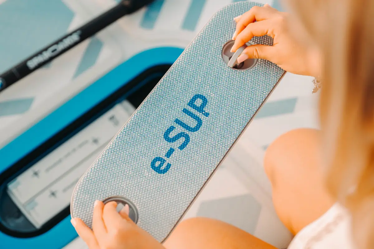 BMW x SipaBoards: Sähköinen SUP-lauta vie vesiseikkailut uudelle tasolle