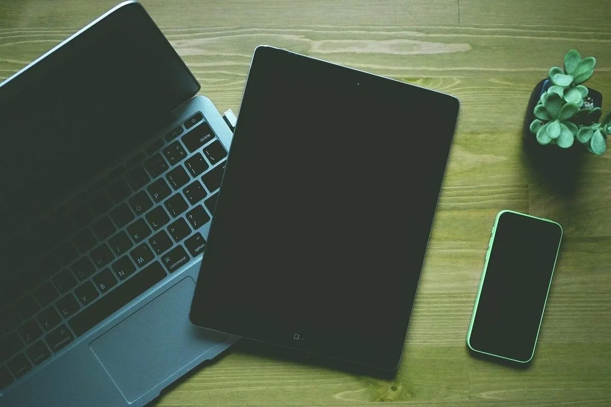 Mitä jos sammutat laitteet päiväksi: Digitaalinen paastohaaste Oulussa – Vapaus ruuduilta