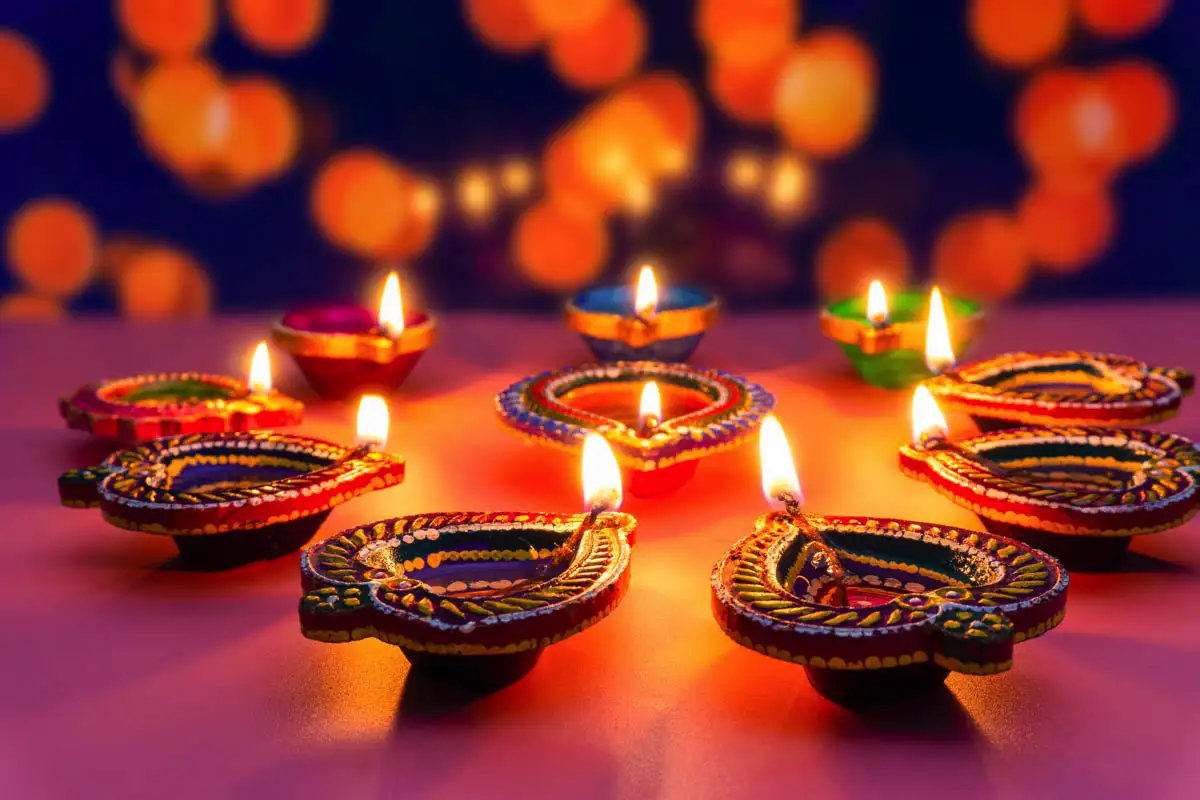 Diwali: Sytytä toivon liekki valon juhlassa
