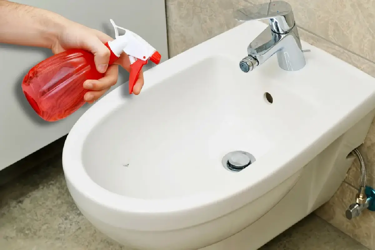 Miksi bidee kannattaa suihkuttaa etikalla? Näin pidät kylpyhuoneen puhtaana