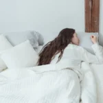 Oikea puoli nukkumiseen: Kuinka Feng Shui ohjaa sinut hyviin energioihin
