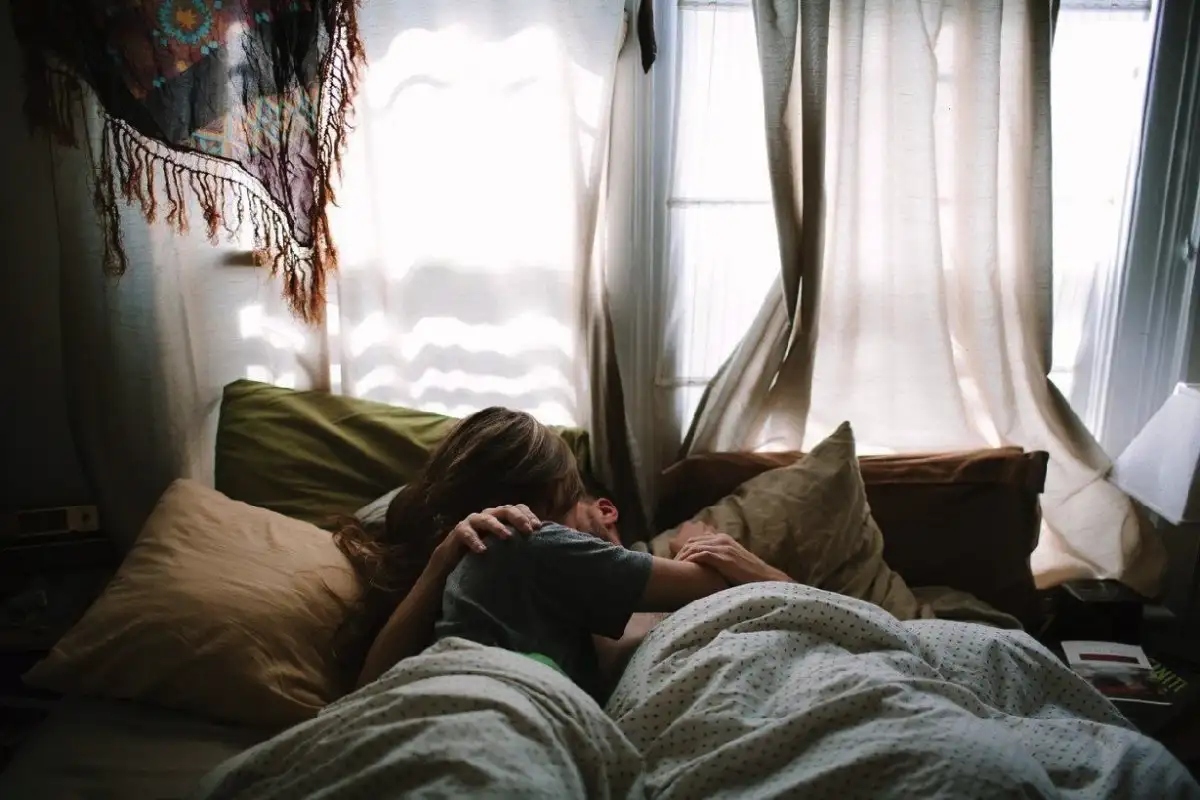 Oikea puoli nukkumiseen: Kuinka Feng Shui ohjaa sinut hyviin energioihin