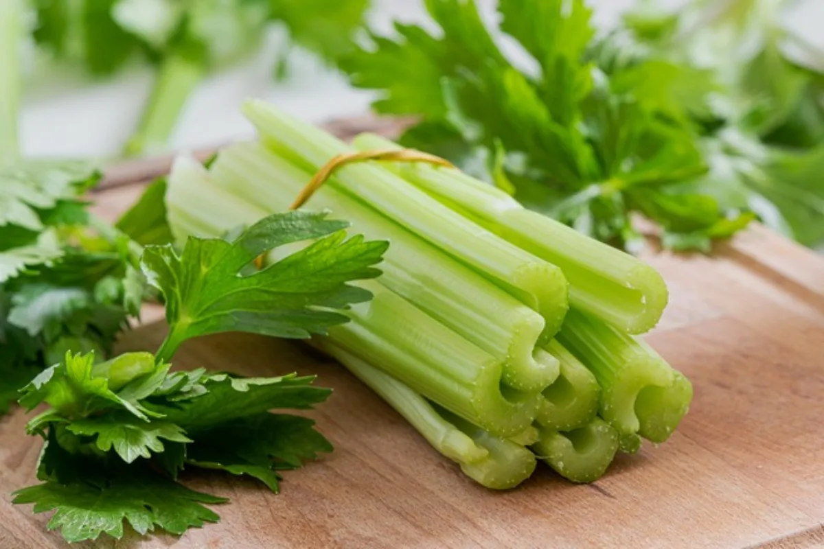 Hampaiden puhtauden salaisuus: 3 ruokaa, jotka tekevät hymystäsi loistavan