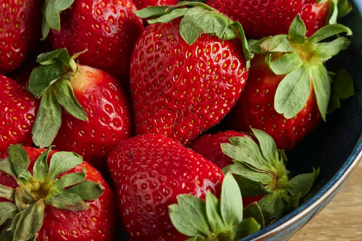 Hampaiden puhtauden salaisuus: 3 ruokaa, jotka tekevät hymystäsi loistavan