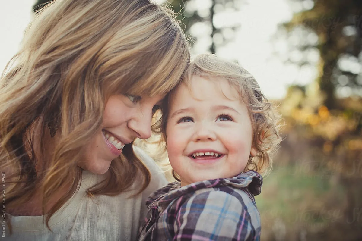 Äitien tyyli horoskooppimerkin mukaan: Omistautuneimmasta huolettomimpaan