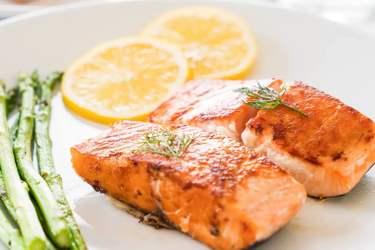 Hunaja-marinaadi kalalle: Suomalainen syysherkku