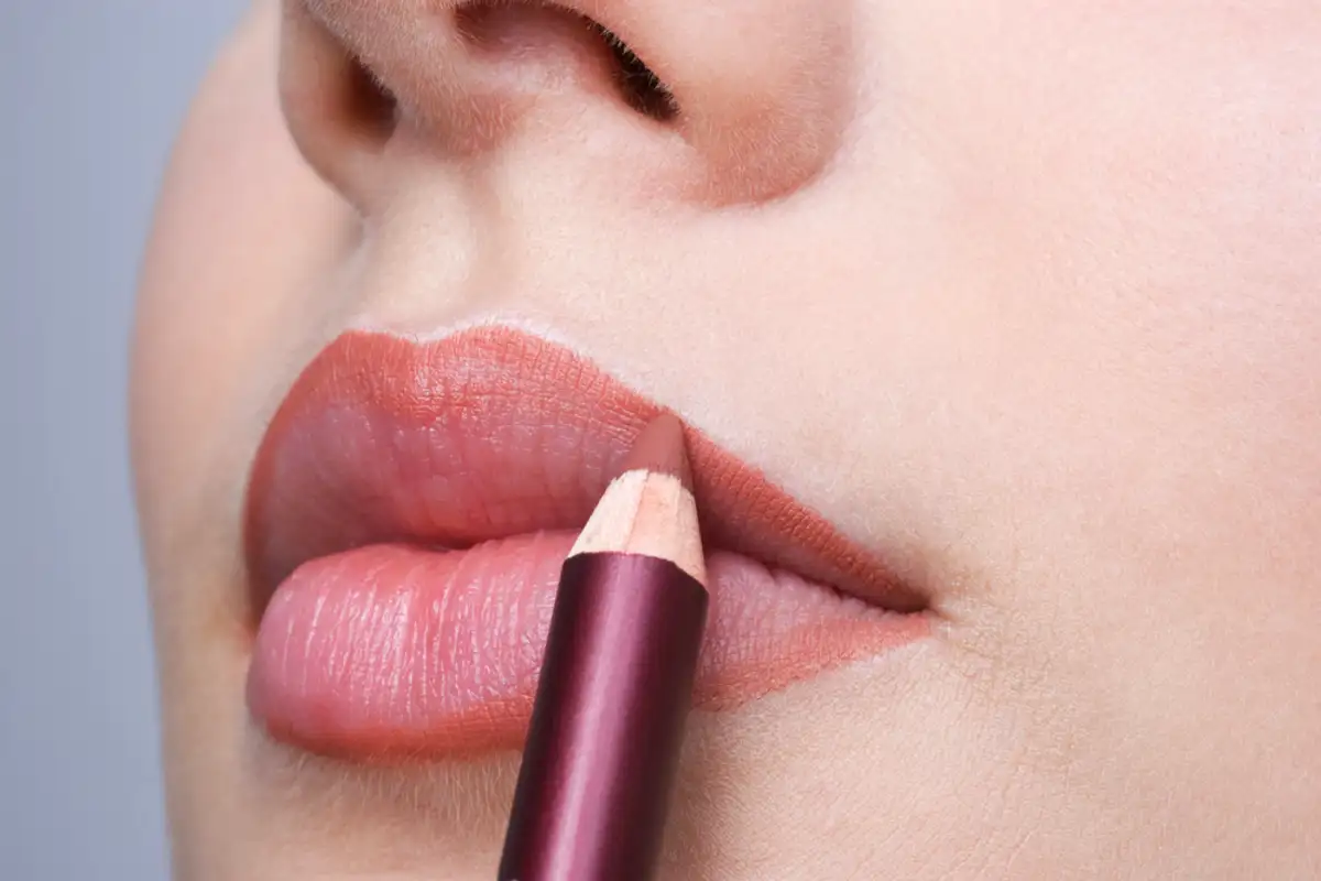 90-luvun huulikikka palaa: Vaiheittainen ohje täydelliseen konturiin