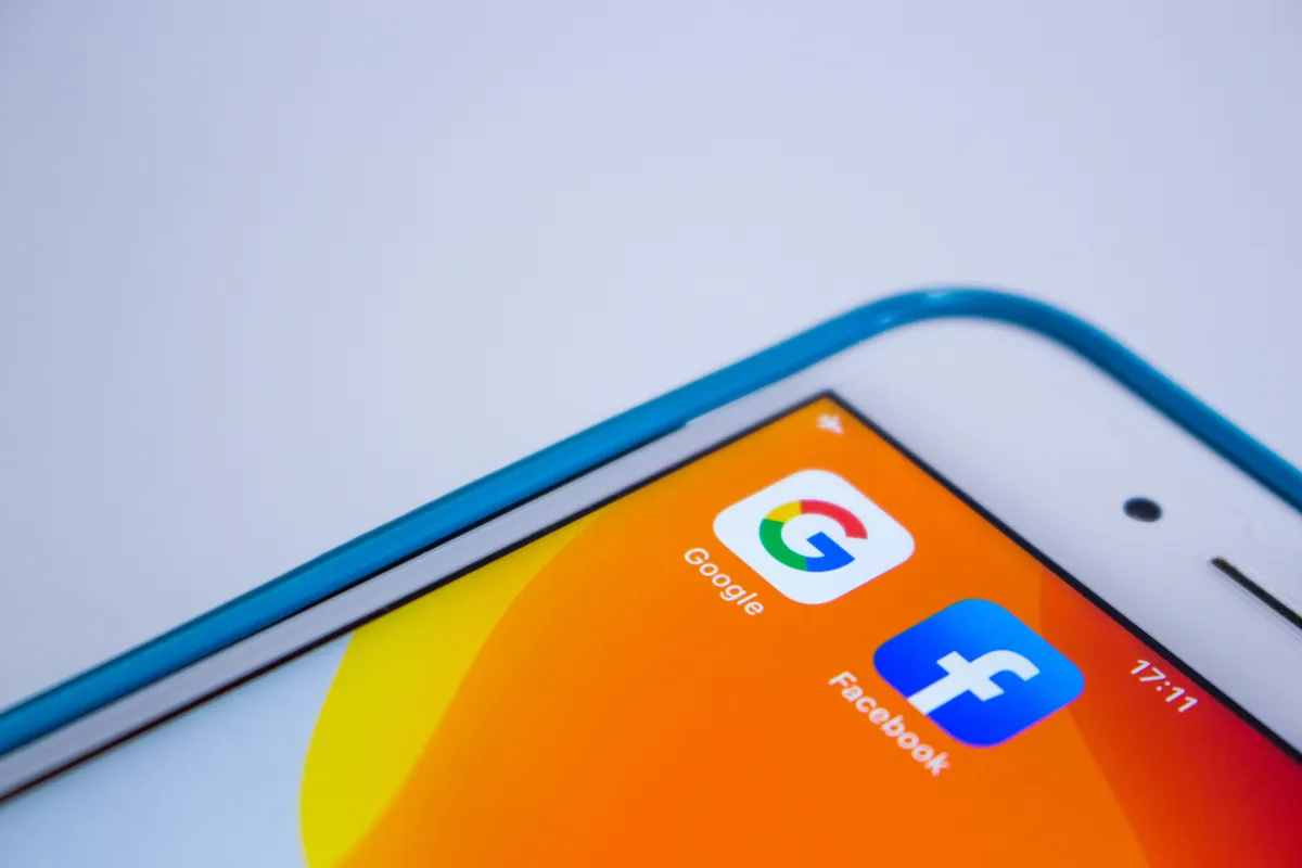 Miksi internet on muuttunut huonommaksi: payola paljastaa Googlen, Facebookin ja Amazonin salaisuuden