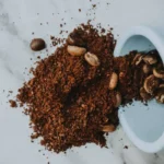 Voiko kahvia kaataa viemäriin: asiantuntijat paljastavat karun totuuden