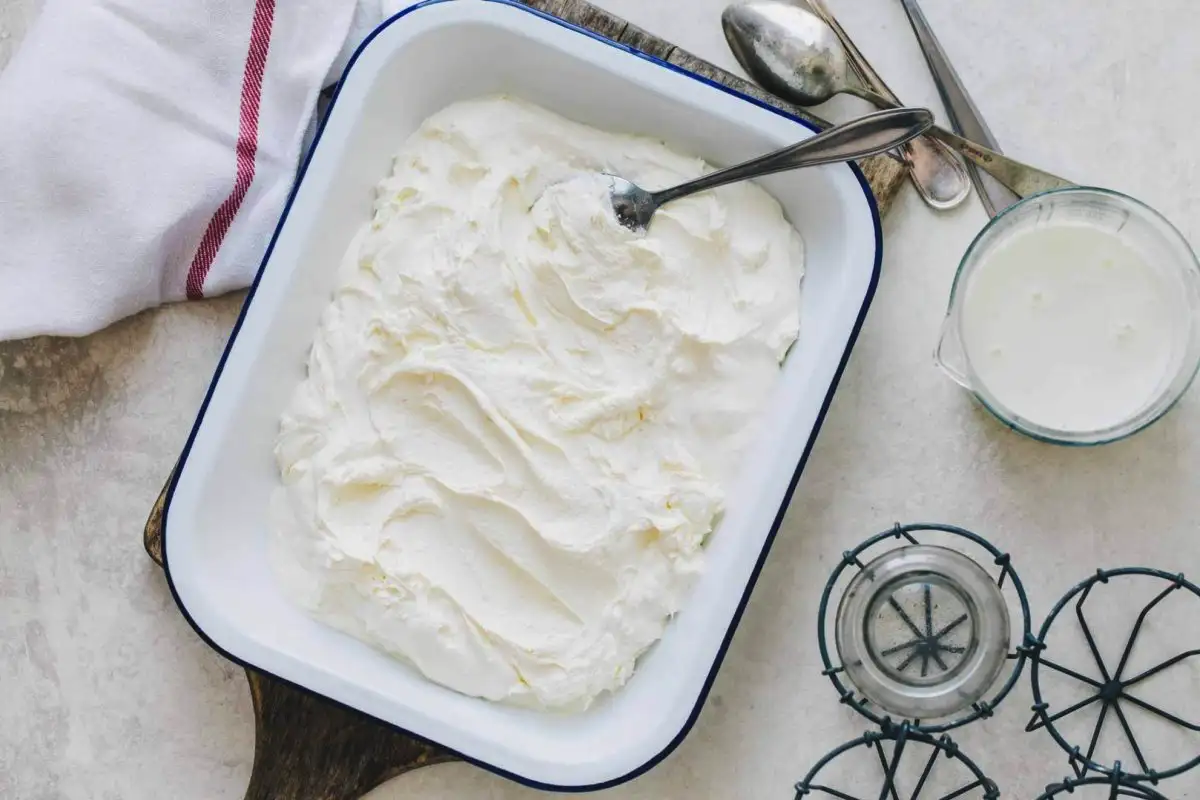 Kermajuustokreemi: Resepti, joka tekee jälkiruoistasi täydellisiä