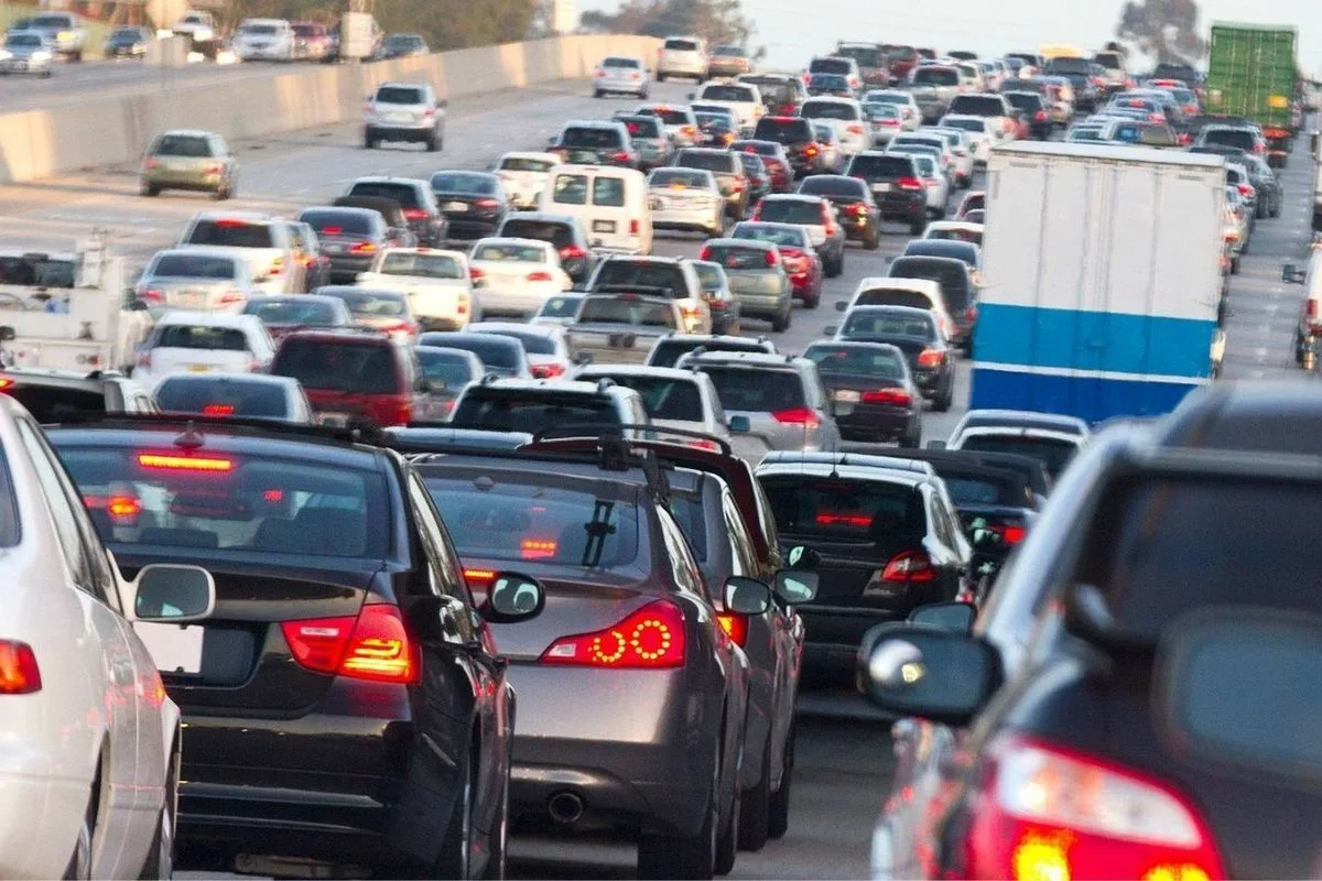 Ruuhkat ilman syytä: Suomalainen liffihakki Tampereelta – näin vältät "kummitustukokset" ajamalla fiksusti