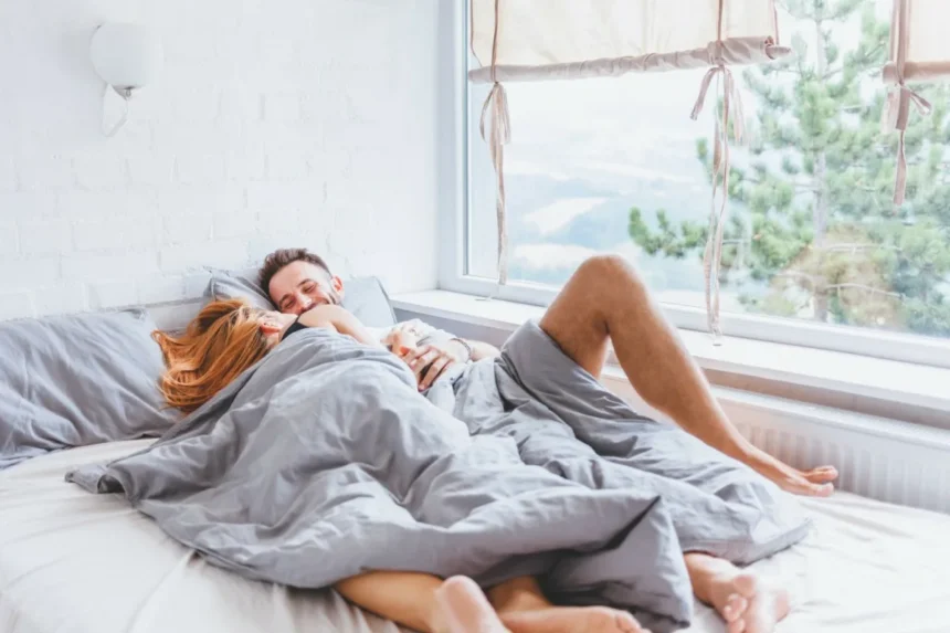 Läsnäolo seksissä: Suomalainen liffihakki Tampereelta syvempään nautintoon