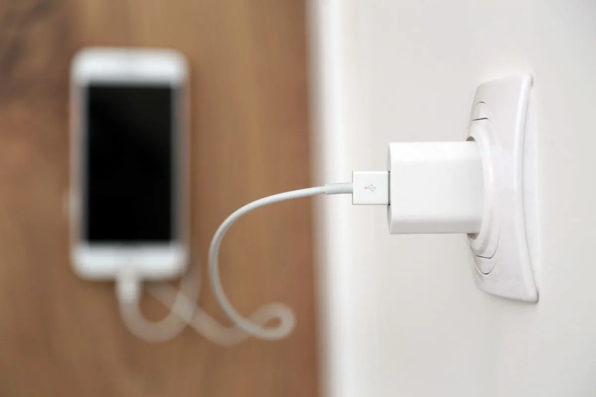 Lataustimeri: Suomalainen hake laitteiden suojaamiseen ja energiansäästöön