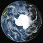 Maan symmetria katoaa: Pohjoinen puolisto imee nyt enemmän aurinkoenergiaa kuin Etelä – ilmastonmuutos kiihtyy