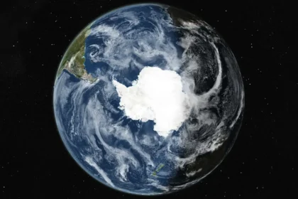 Maan symmetria katoaa: Pohjoinen puolisto imee nyt enemmän aurinkoenergiaa kuin Etelä – ilmastonmuutos kiihtyy