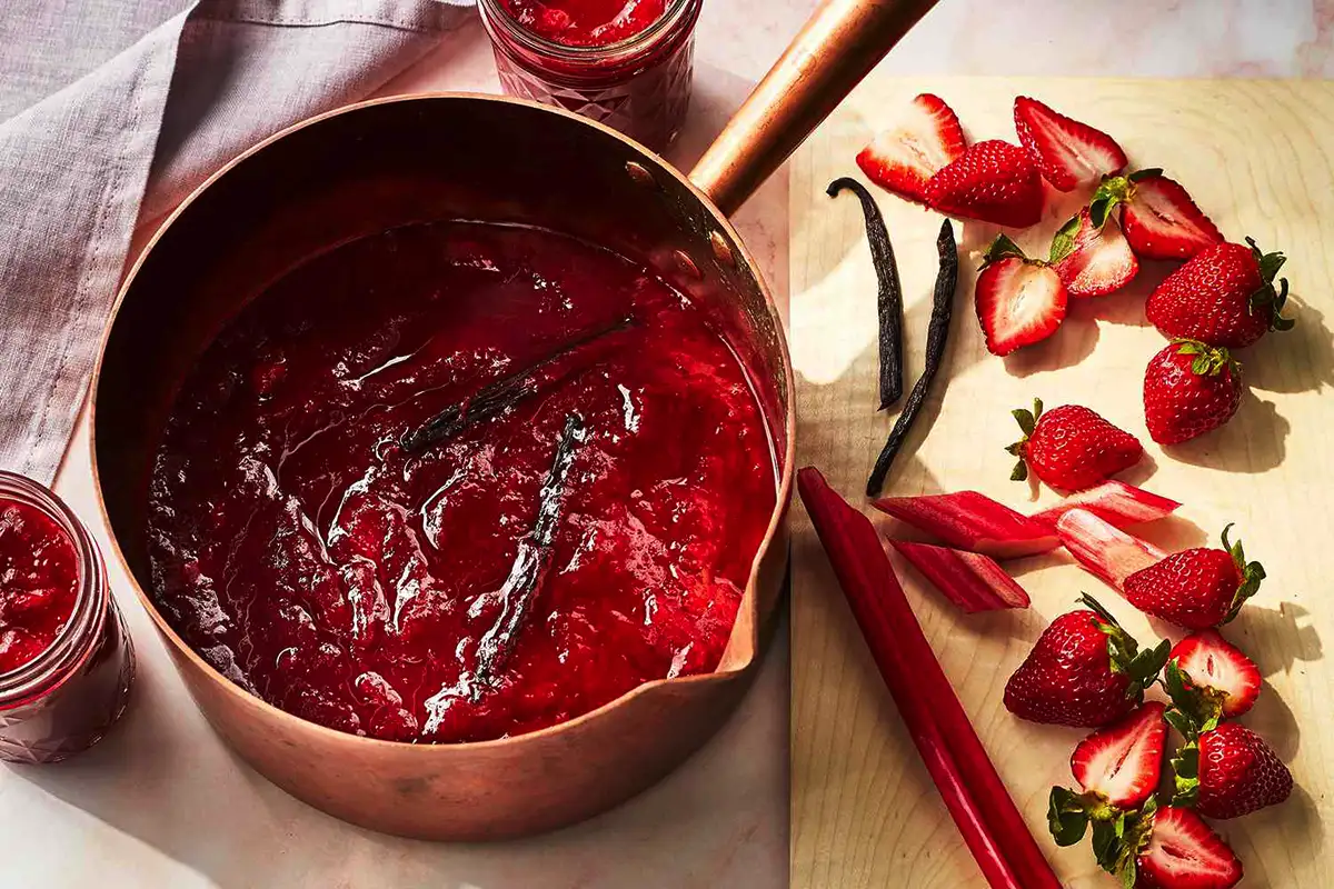 Tee itse mansikkahilloa: Helppo resepti arjen makuelämyksiin