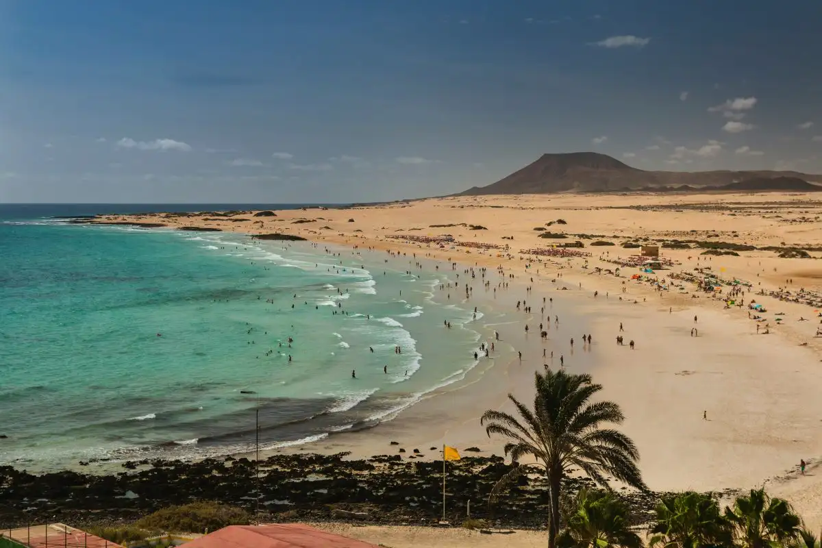 Marraskuun kuumimmat lomakohteet: 10 paikkaa, joissa lämpötila pysyy yli +21°C