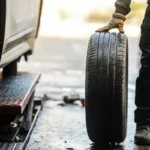 Milloin auton renkaat pitää vaihtaa? Viisi merkkiä, joita et saa ohittaa