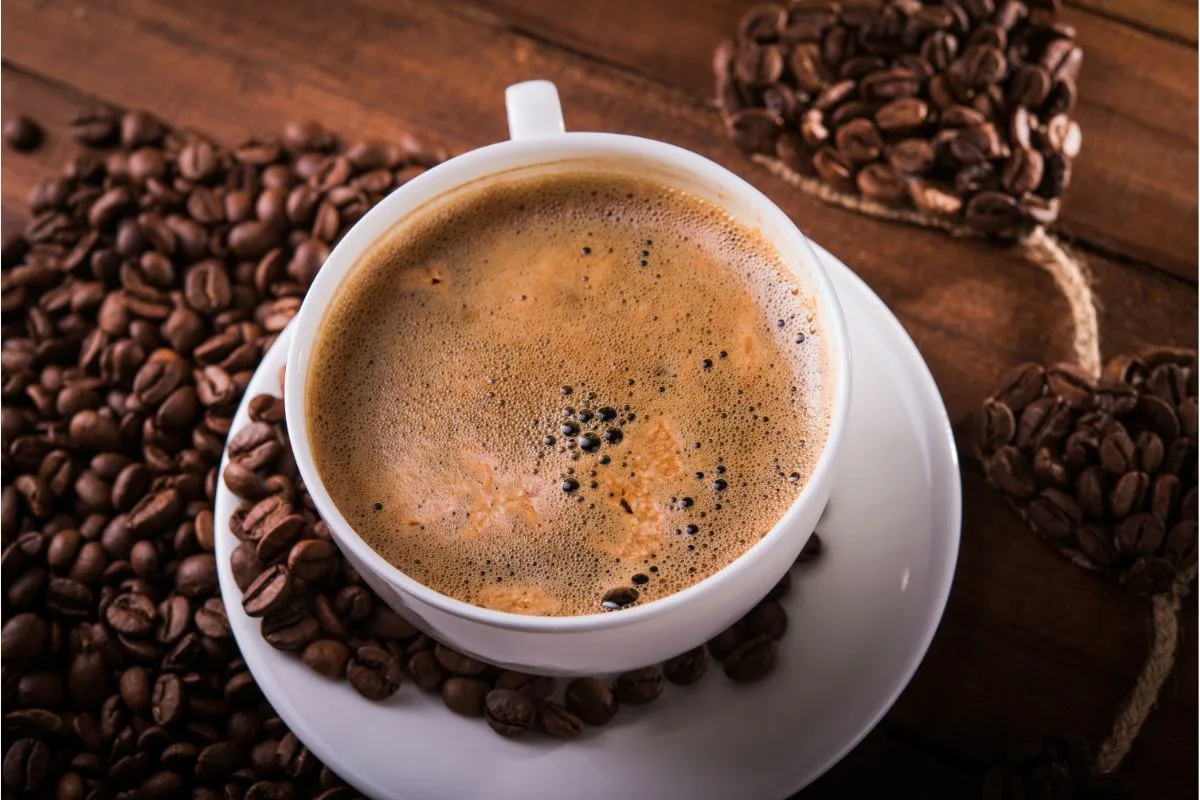 Musta kahvi: Luonnollinen tapa nauttia arjesta