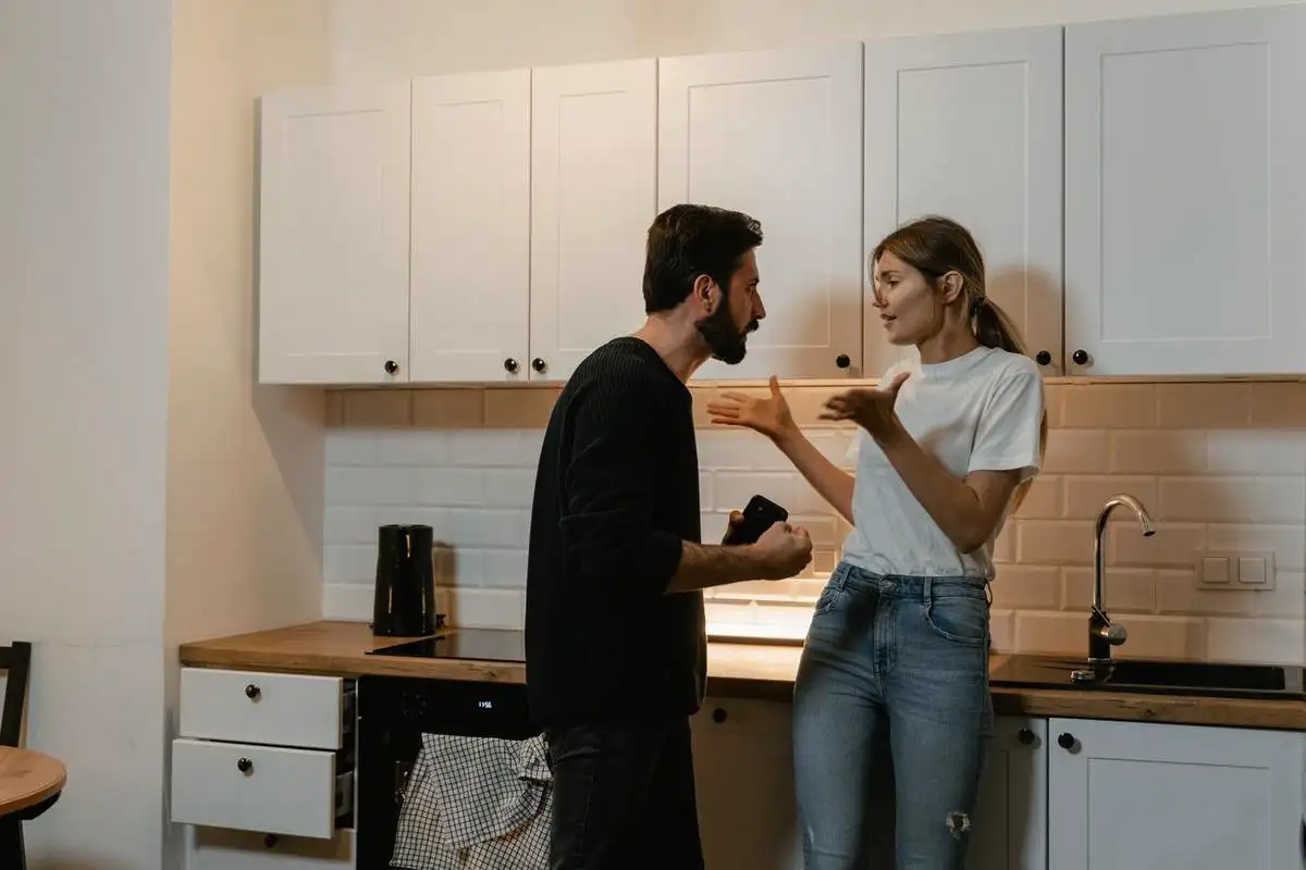 Miten saada ihminen muuttamaan toimintaansa: Psykologinen temppu, joka toimii varmasti