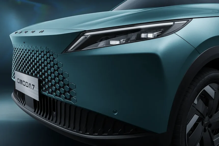 OMODA 7 SHS: Futuristinen sähköinen hybridi-SUV saapuu Suomeen loppuvuodesta 2025
